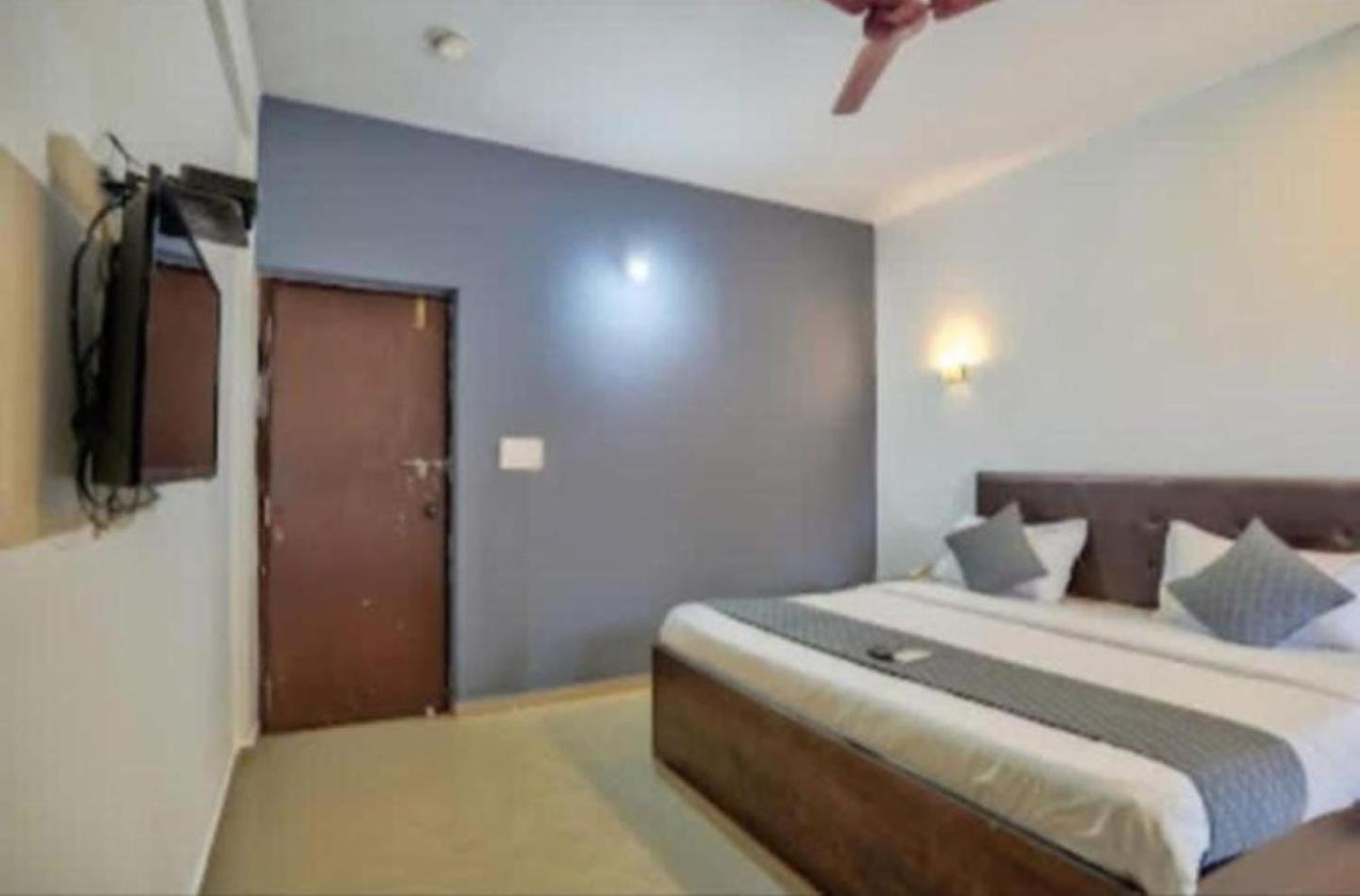 Ocean Wave Calangute Hotel Ngoại thất bức ảnh