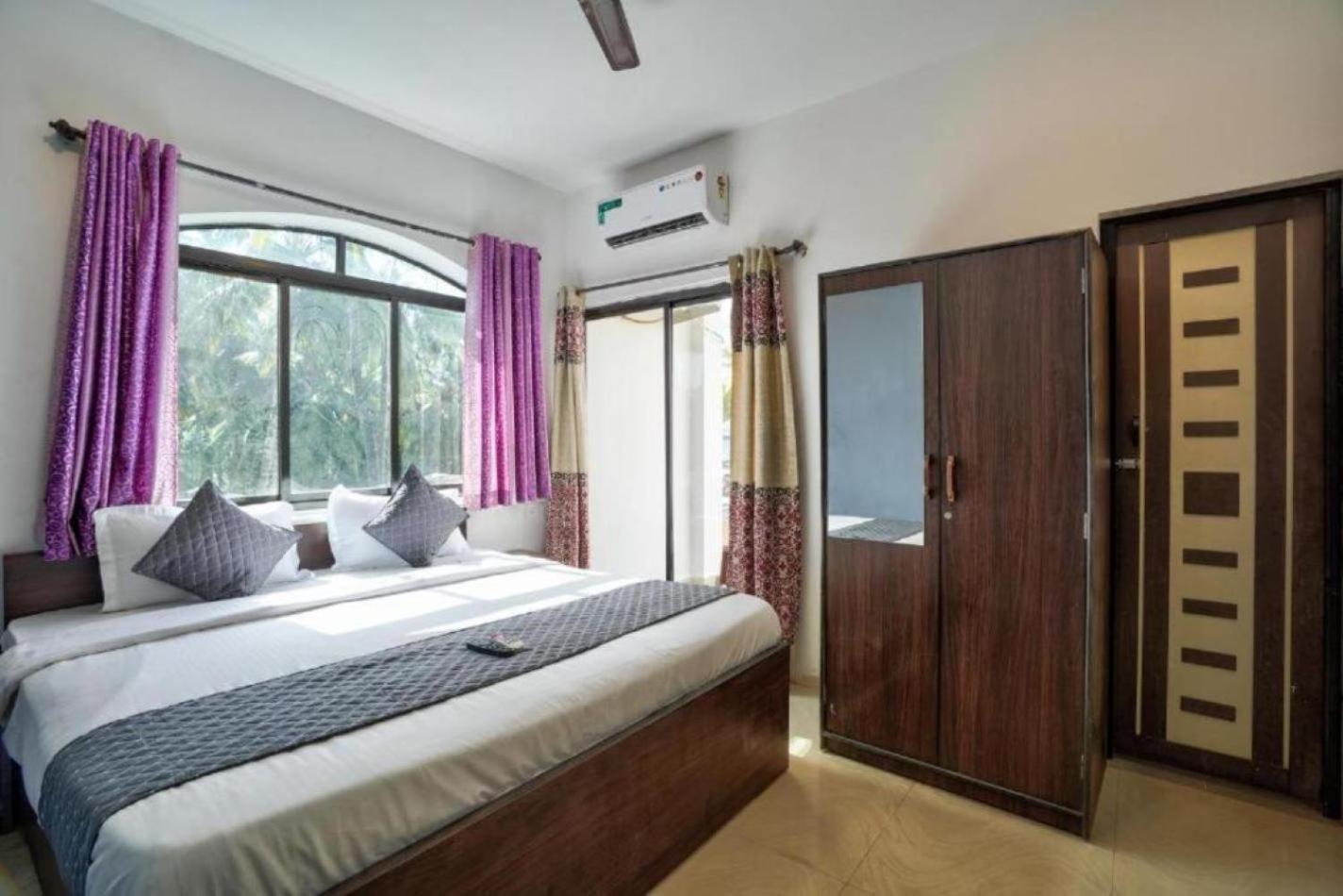 Ocean Wave Calangute Hotel Ngoại thất bức ảnh